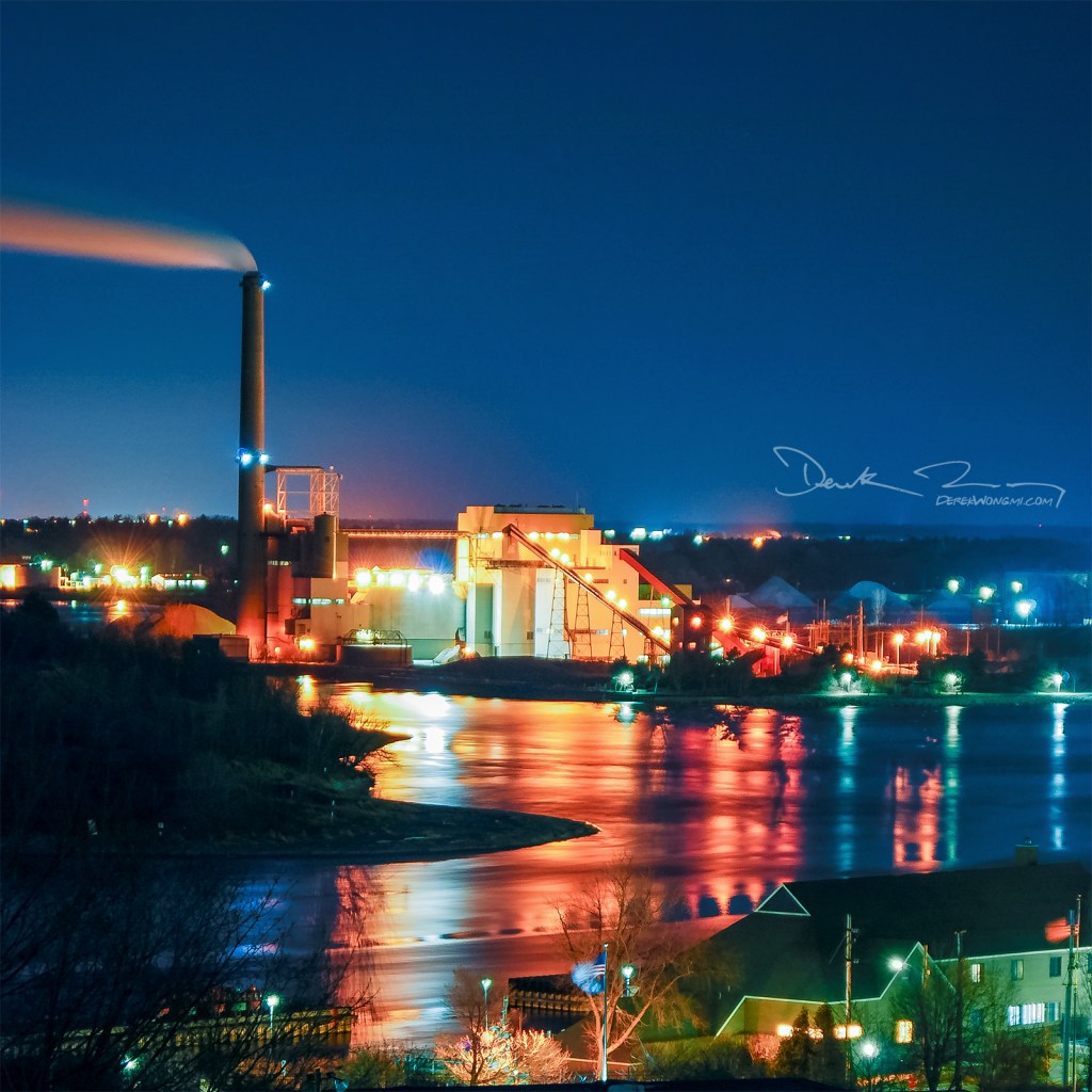 J.B. Sims Generating Station Copyright © DerekWongMI 2007